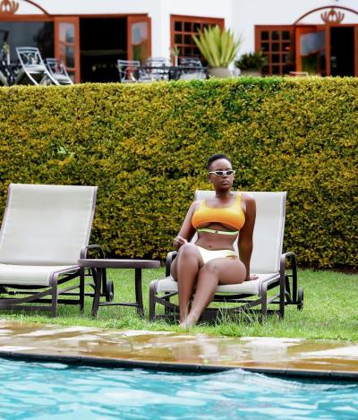 Bettinah Tianah's Hottest Bikini Photos