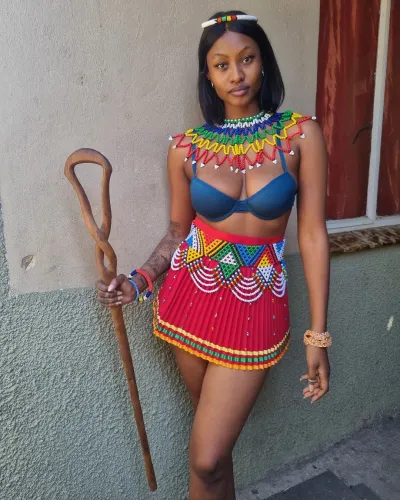 Zee Nkosi (@therealzeenkosi) Sexiest Photos, Hot Zee Nkosi Pics