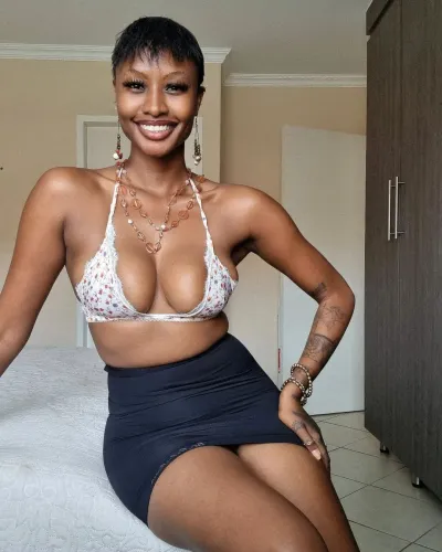 Sexiest Zee Nkosi (@therealzeenkosi) Instagram Photos