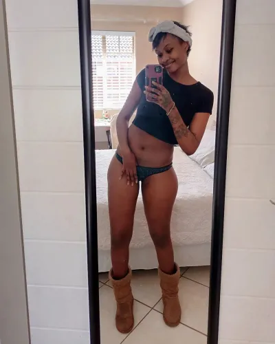 Sexiest Zee Nkosi (@therealzeenkosi) Instagram Photos