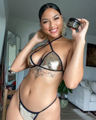 Sexiest Vanessa Josey (@nessafinessin) Photos, Hot NastyNess Pics