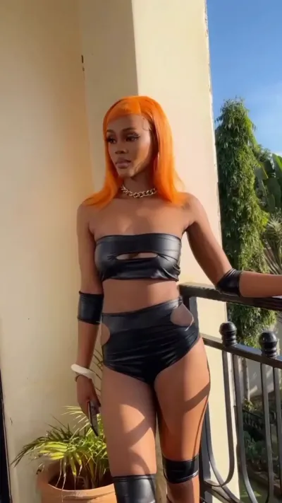 Kin Bella flaunts Butt Cheeks, Sexy Body in Tiny Latex Bikini Outfit